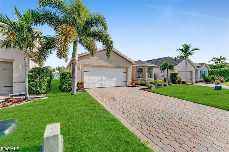 3 bedroom SingleFamilyResidence at 3477 Acapulco Cir, Entrada, Cape Coral — photo 4