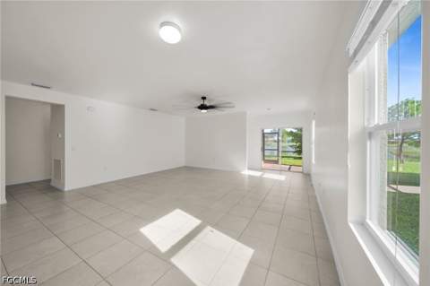 3477 Acapulco Cir, Cape Coral FL - photo 7 of 39