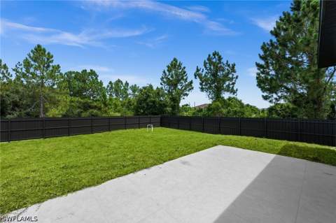 1039 Bassinger Ave S, Lehigh Acres FL - photo 7 of 41