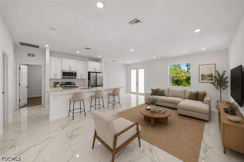 3 bedroom SingleFamilyResidence at 1252 Edna St E, Lehigh Acres, Lehigh Acres — photo 3