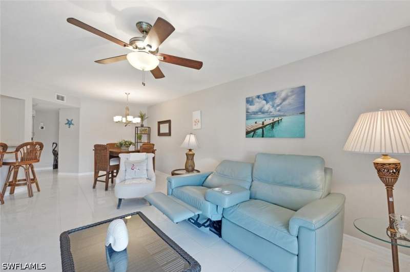2 bedroom Condominium at 4987 Pepper Cir 107, Regency Woods, Naples — photo 5