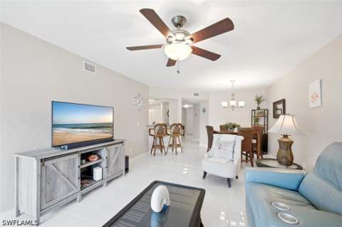 4987 Pepper Cir 107, Naples FL - photo 7 of 25
