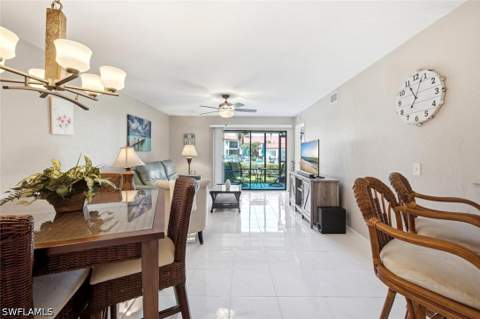 4987 Pepper Cir 107, Naples FL - photo 8 of 25