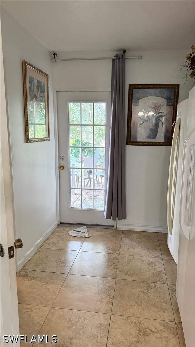 2 bedroom SingleFamilyResidence at 5300 23rd Ave SW, Golden Gate City, Naples — photo 4