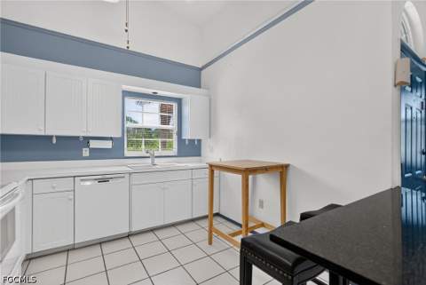 14461 Summerlin Trace Ct 8, Fort Myers FL - photo 15 of 47