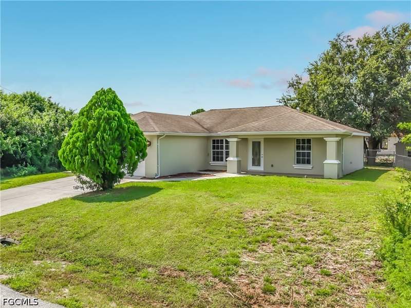 3 bedroom SingleFamilyResidence at 3027 38th St SW, Lehigh Acres, Lehigh Acres — photo 5