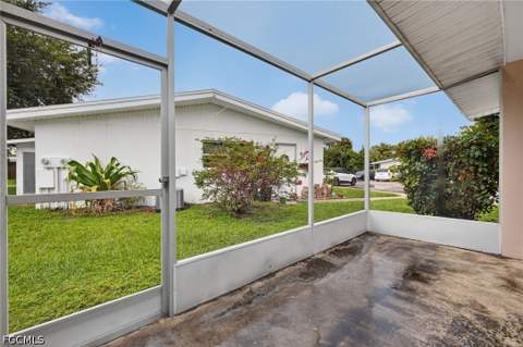 825 Courtington Ln 2, Fort Myers FL - photo 17 of 18