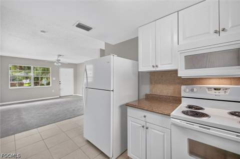 825 Courtington Ln 2, Fort Myers FL - photo 9 of 18