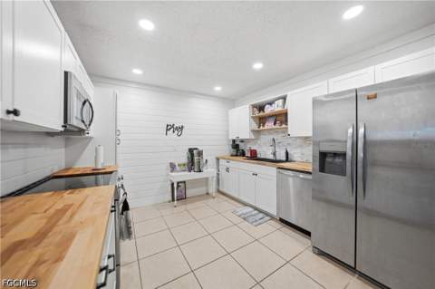 5625 Foxlake Dr, North Fort Myers FL - photo 10 of 23