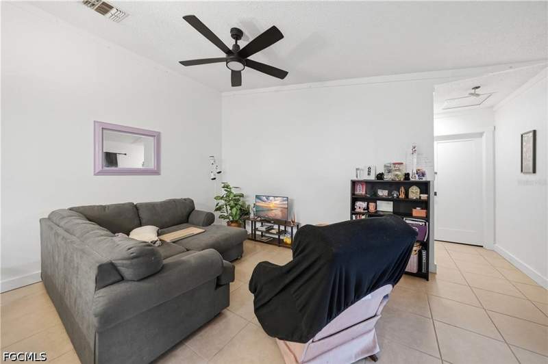 2 bedroom Attached at 5625 Foxlake Dr, Foxmoor Lakes, North Fort Myers — photo 5