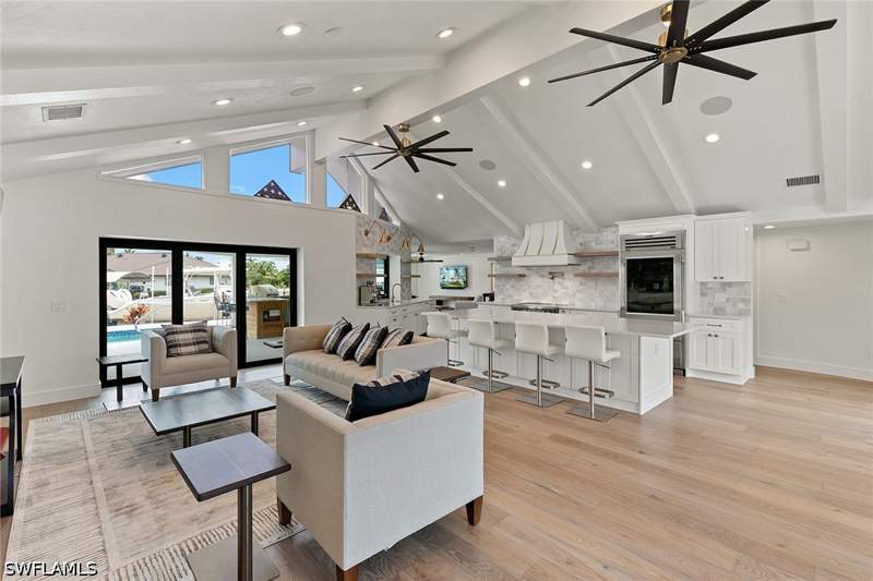 3 bedroom SingleFamilyResidence at 253 N Barfield Dr, Marco Island, Marco Island — photo 4