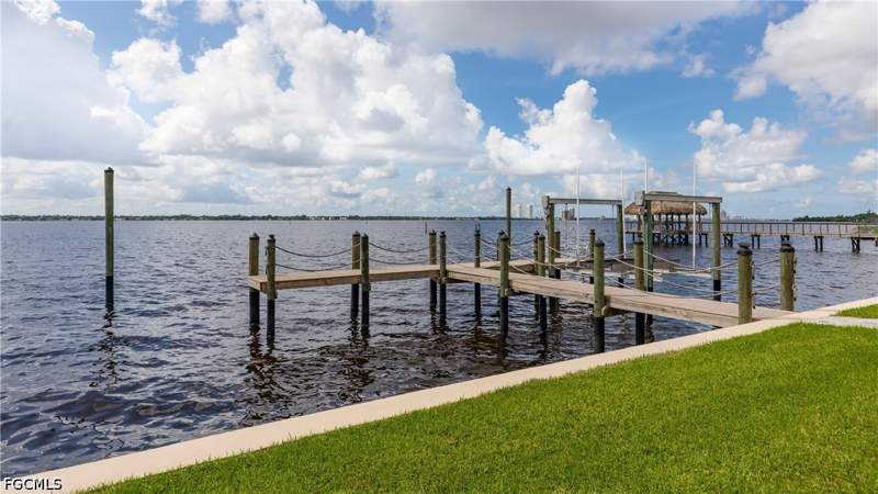 3 bedroom SingleFamilyResidence at 15475 Admiralty Cir, Admiralty Yacht & Racquet Club, North Fort Myers — photo 3