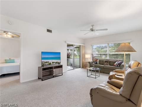 10261 Maddox Ln 513, Bonita Springs FL - photo 6 of 34