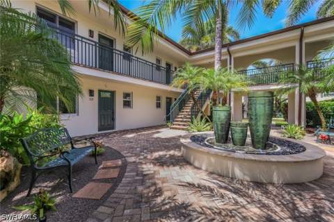 960 7th St S 105, Naples FL - photo 21 of 31