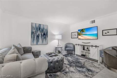 960 7th St S 105, Naples FL - photo 7 of 31