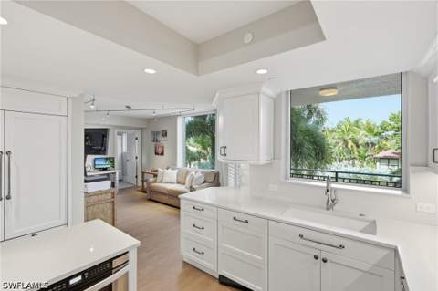 7225 Pelican Bay Blvd 302, Naples FL - photo 7 of 27