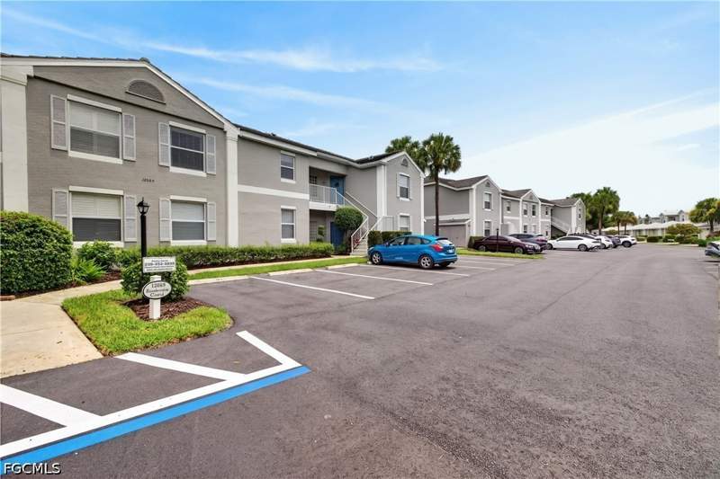 2 bedroom Condominium at 12065 Summergate Cir 203, Summerwind, Fort Myers — photo 2