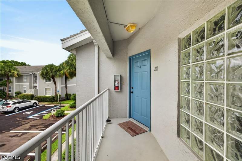 2 bedroom Condominium at 12065 Summergate Cir 203, Summerwind, Fort Myers — photo 3