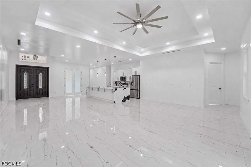 5 bedroom SingleFamilyResidence at 1113 Leroy Ave, Lehigh Acres, Lehigh Acres — photo 4