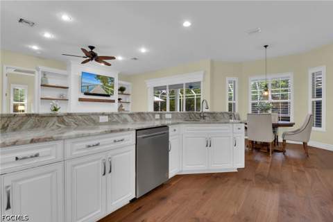 11620 Spoonbill Ln, Fort Myers FL - photo 6 of 37