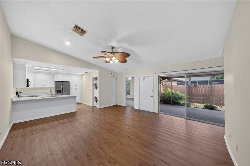 2 bedroom Townhouse at 15451 Crystal Lake Dr, Foxmoor Lakes, North Fort Myers — photo 4