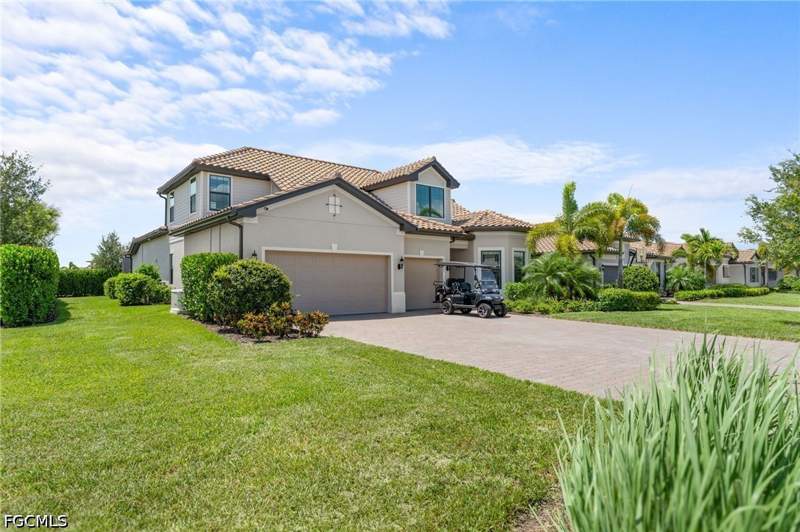 4 bedroom SingleFamilyResidence at 17551 Elkgrove Ln, The Place At Corkscrew, Estero — photo 2