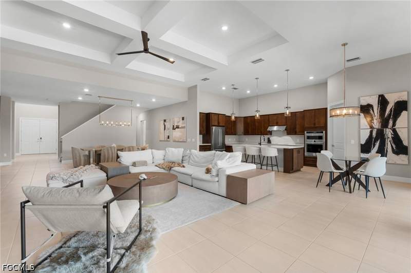 4 bedroom SingleFamilyResidence at 17551 Elkgrove Ln, The Place At Corkscrew, Estero — photo 4