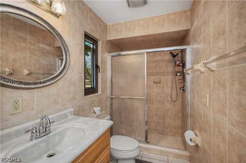 242 SW 45th Ter, Cape Coral FL - photo 13 of 34