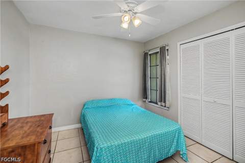 242 SW 45th Ter, Cape Coral FL - photo 18 of 34