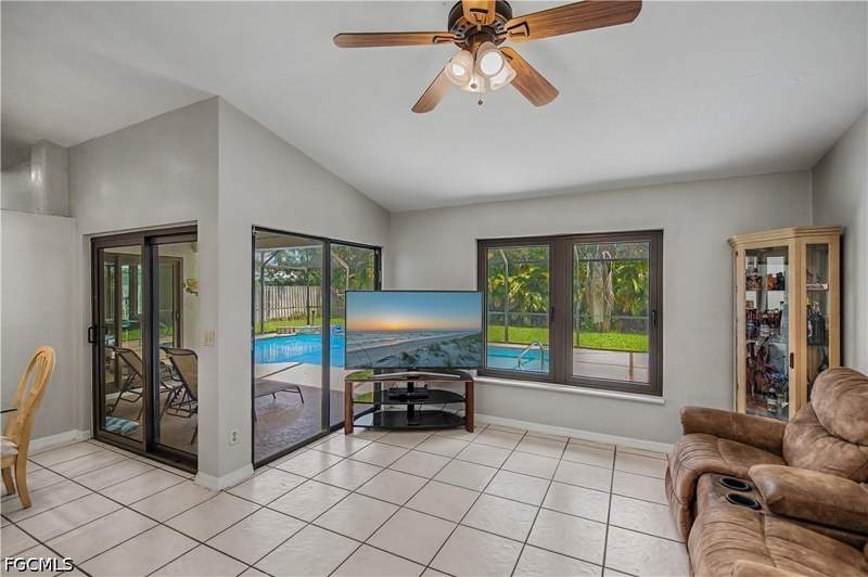 3 bedroom SingleFamilyResidence at 242 SW 45th Ter, Cape Coral, Cape Coral — photo 5