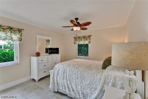 631 12th Ave S 631, Naples FL - photo 10 of 39