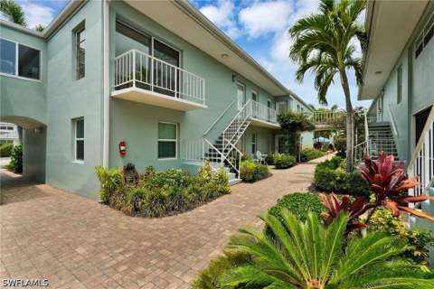631 12th Ave S 631, Naples FL - photo 17 of 39