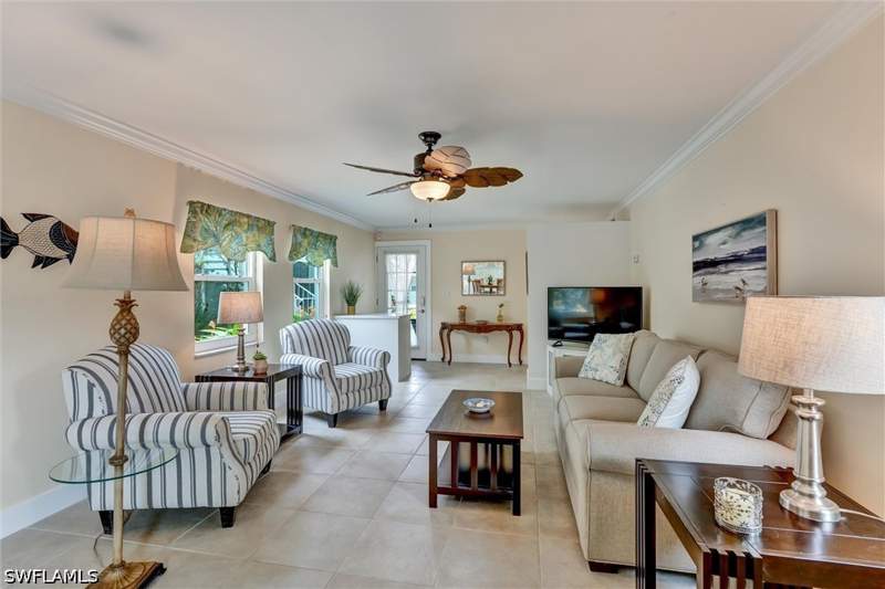2 bedroom Condominium at 631 12th Ave S 631, Everglades Club, Naples — photo 2