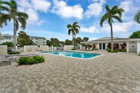 631 12th Ave S 631, Naples FL - photo 24 of 39