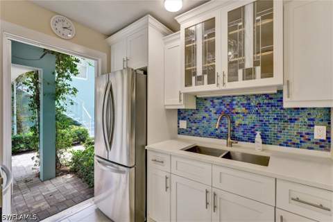 631 12th Ave S 631, Naples FL - photo 9 of 39