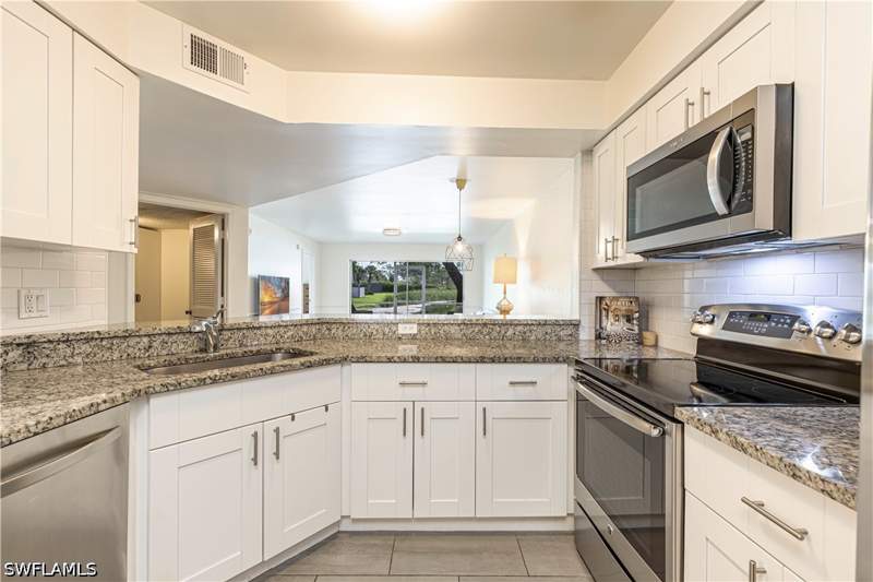 3 bedroom Condominium at 9600 Victoria Ln 108, Victoria Lakes, Naples — photo 2