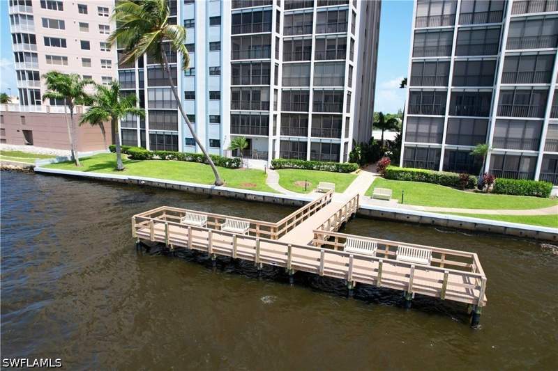 2 bedroom Condominium at 1901 Clifford St 1402, Sunset Vista, Fort Myers — photo 5