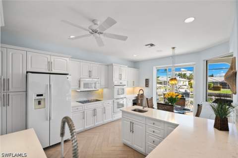 1281 Aruba Ct, Marco Island FL - photo 17 of 50