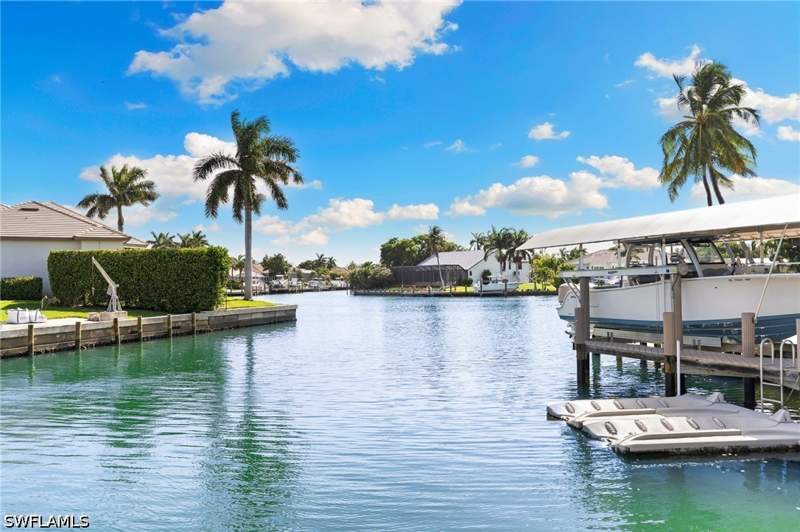 4 bedroom SingleFamilyResidence at 1281 Aruba Ct, Marco Island, Marco Island — photo 2