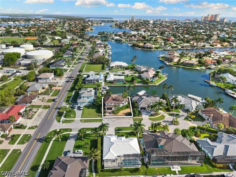 4 bedroom SingleFamilyResidence at 1281 Aruba Ct, Marco Island, Marco Island — photo 3