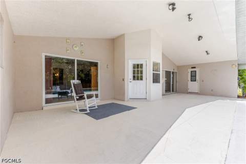 3606 Country Club Blvd, Cape Coral FL - photo 13 of 31