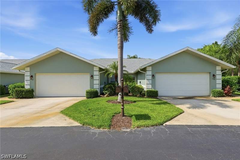 3 bedroom Attached at 1768 Royal Cir 1402, Royal Villas, Naples — photo 4