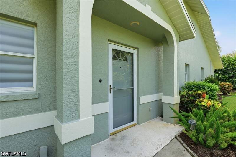 3 bedroom Attached at 1768 Royal Cir 1402, Royal Villas, Naples — photo 5