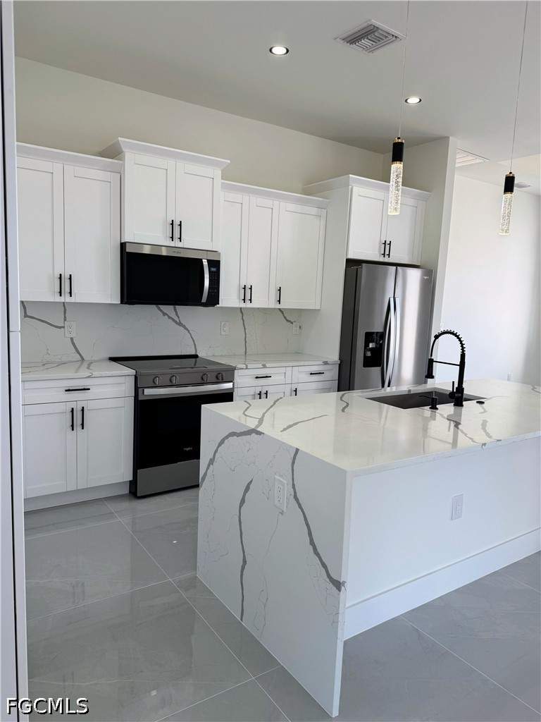 3 bedroom SingleFamilyResidence at 459 Lockport Ave S, Lehigh Acres, Lehigh Acres — photo 4
