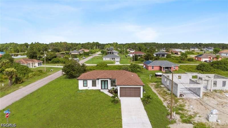 3 bedroom SingleFamilyResidence at 744 Oakridge Ave S, Lehigh Acres, Lehigh Acres — photo 5