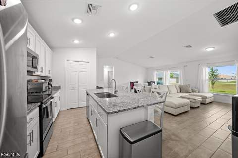 4004 NE 23rd Ave, Cape Coral FL - photo 12 of 35