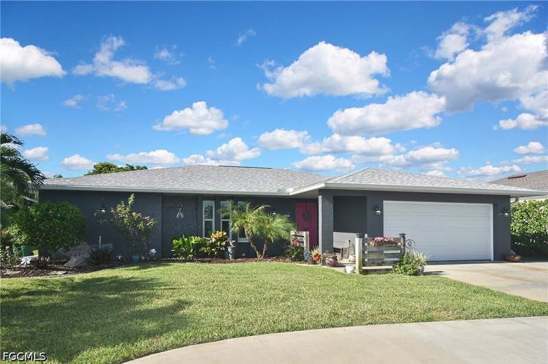 3 bedroom SingleFamilyResidence at 1414 SE 18th Ter, Cape Coral, Cape Coral — photo 2