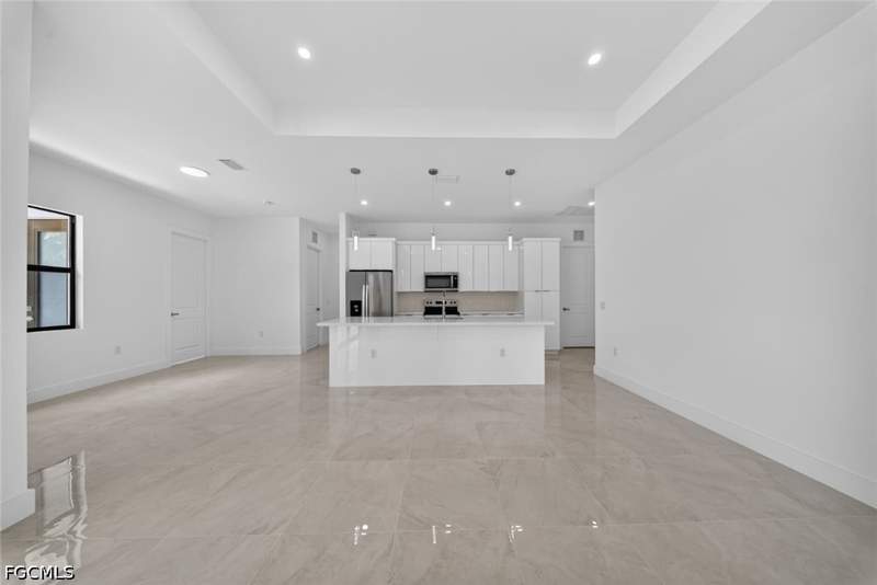 3 bedroom SingleFamilyResidence at 463 Zimmerman Ave S, Lehigh Acres, Lehigh Acres — photo 5