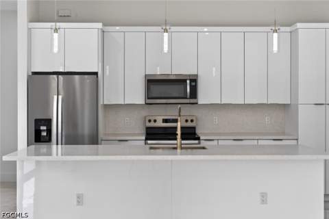 463 Zimmerman Ave S, Lehigh Acres FL - photo 8 of 39