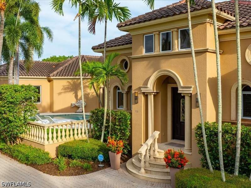 4 bedroom SingleFamilyResidence at 550 21st Ave S, Aqualane Shores, Naples — photo 2